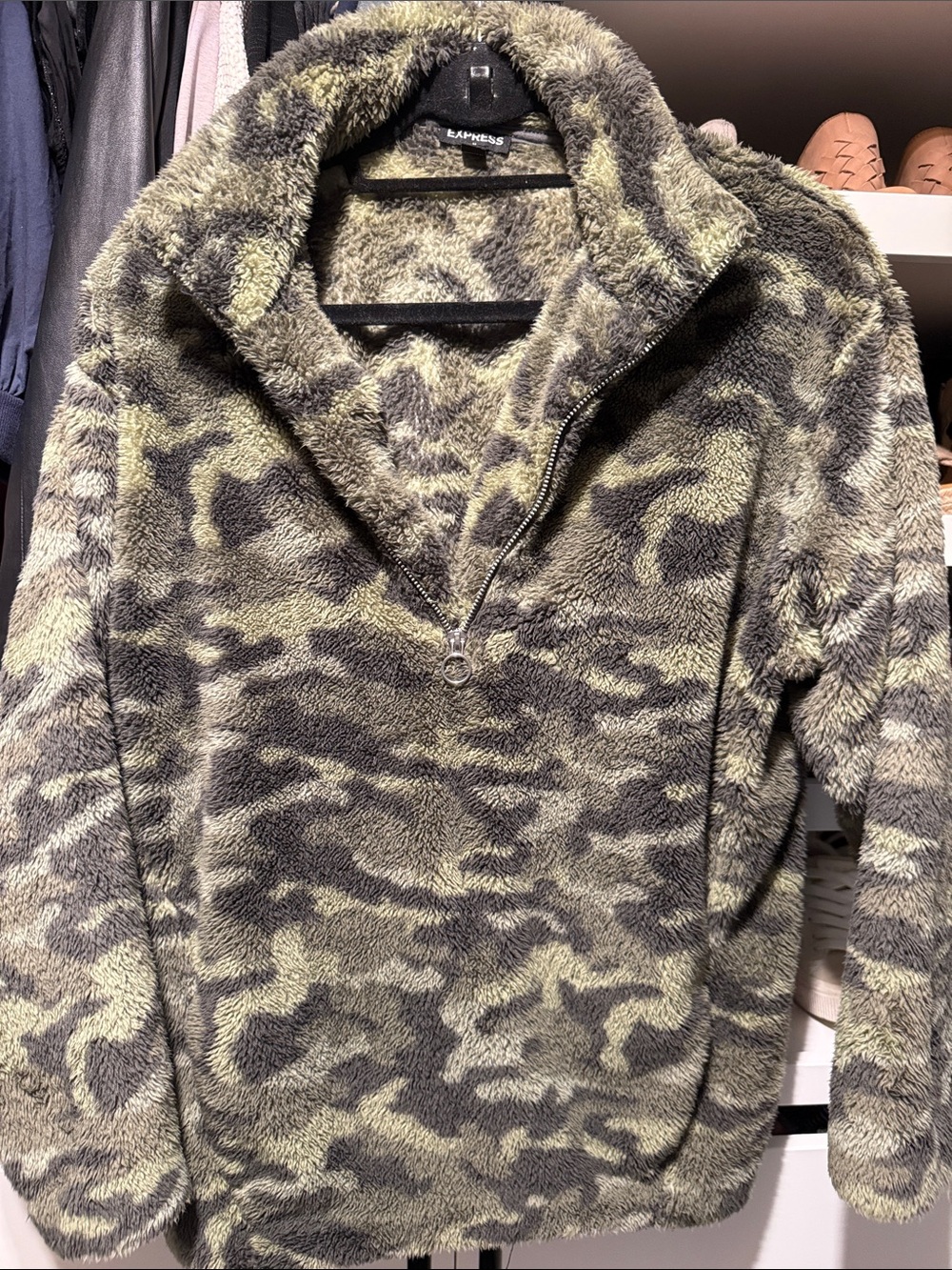 Express Fuzzy Fleece Camo Quarter-Zip Sweater - Olive/Black